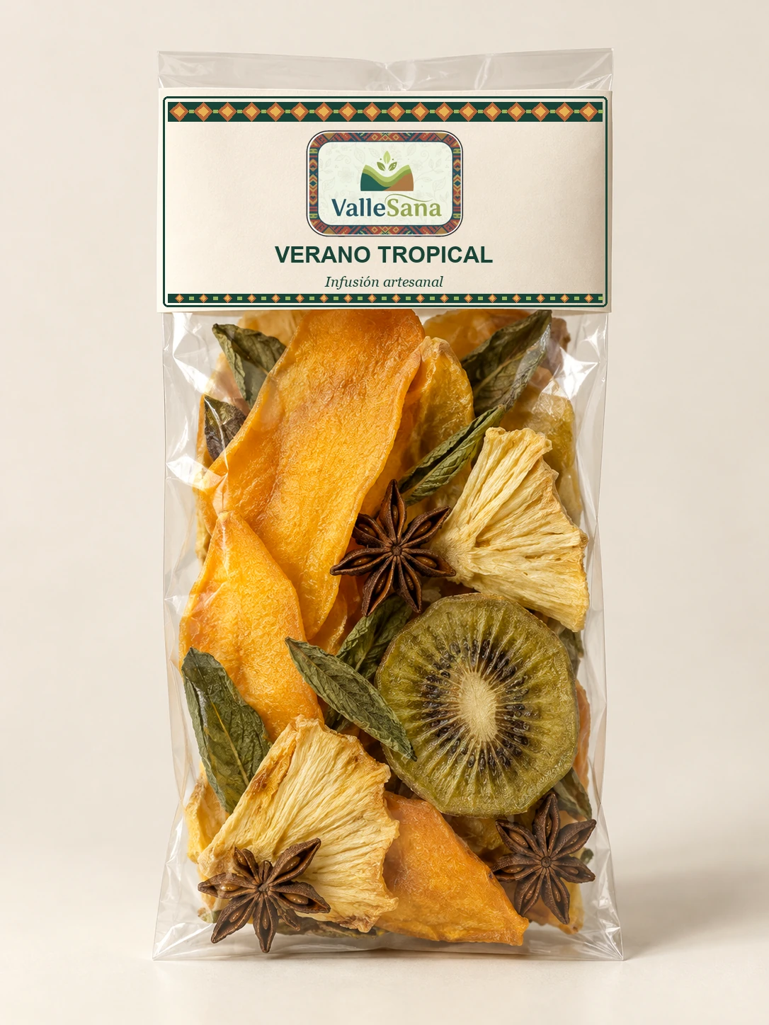 Presentación de Verano Tropical con mango, kiwi, piña, anís estrella y stevia