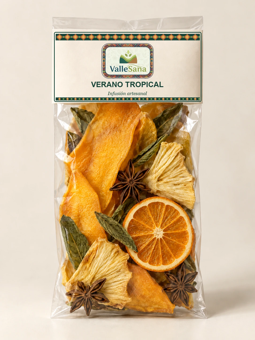 Presentación de Verano Tropical con mango, naranja, piña, anís estrella y stevia